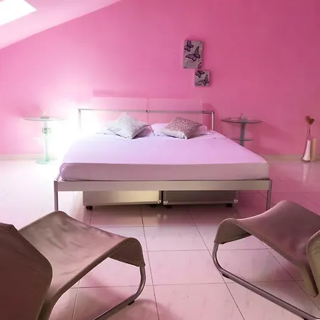 Mansarda Finemente Arredata 400 Mt Dal Mare Apartment *