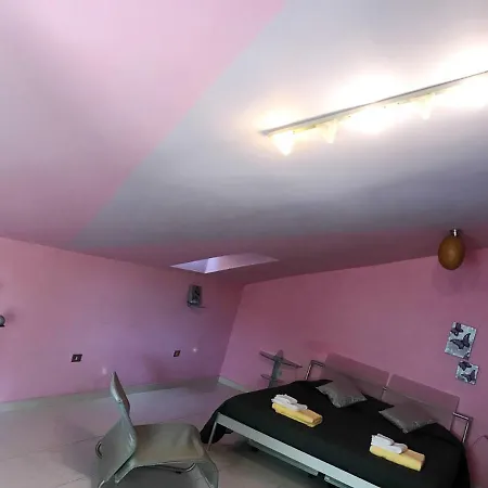 Mansarda Finemente Arredata 400 Mt Dal Mare * Locri
